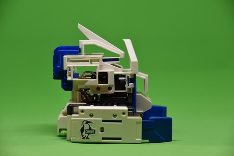 043
