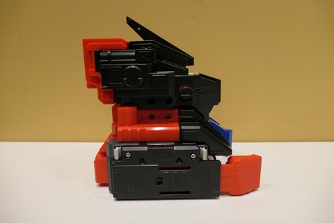 5 (9)