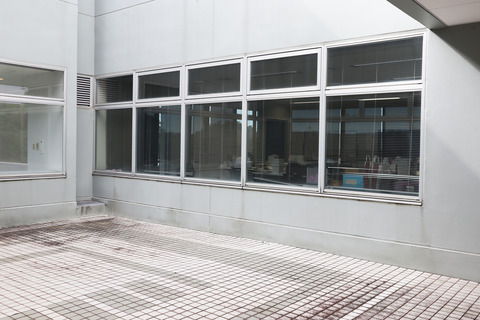 002(1)