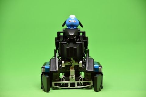 027