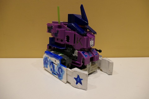 4 (12)