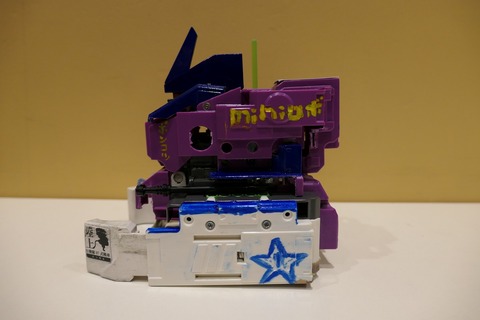 4 (7)